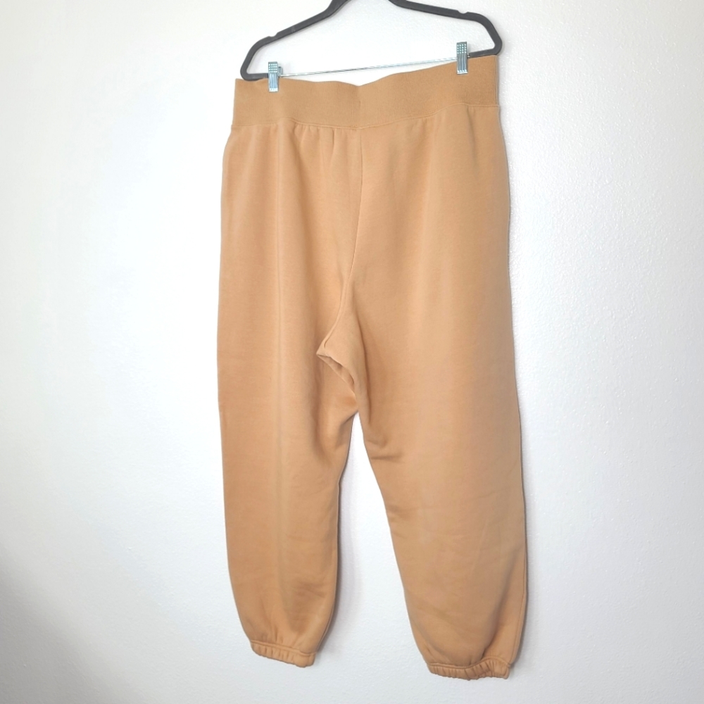 NIKE Sportswear Phoenix Fleece Plus Size Tracksuit Joggers Tan - Picture 9 of 9